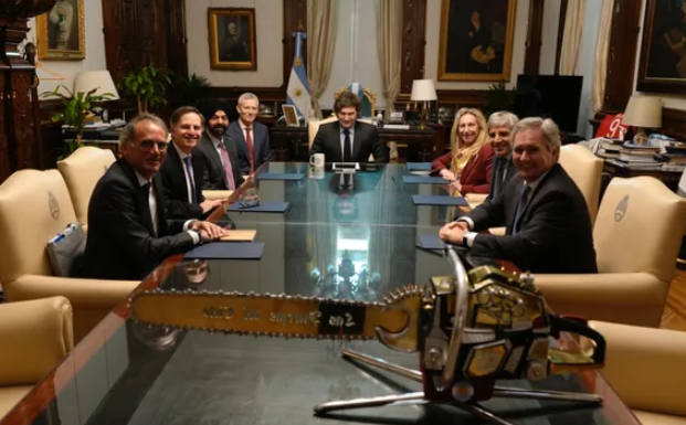 Javier Milei busca el respaldo del Banco Mundial para fortalecer la economía