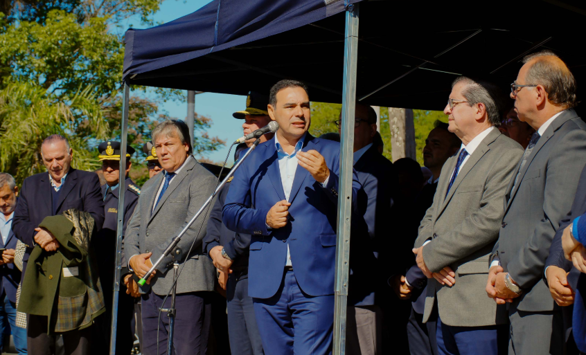 POR MÁS SEGURIDAD PÚBLICA PARA LOS CORRENTINOS, VALDÉS ENTREGÓ 50 VEHÍCULOS QUE FORTALECERÁN LA LABOR POLICIAL