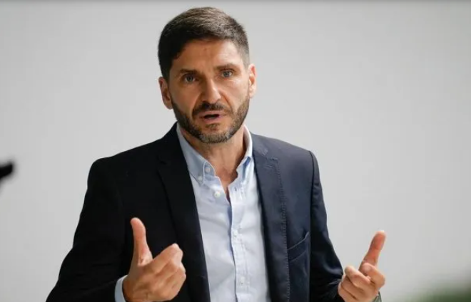 Maximiliano Pullaro se le plantó al Gobierno por la obra pública
