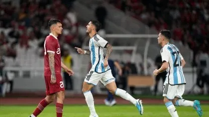 Argentina cerró la gira por Asia con una victoria 2-0 ante Indonesia