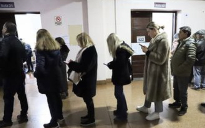 CABA: extienden horario de votación hasta 19.30 para los están en la fila para votar