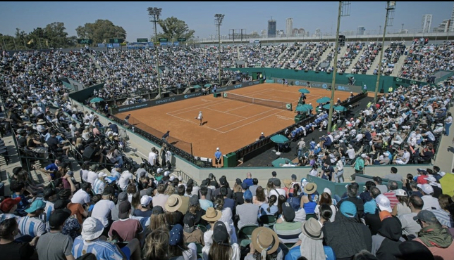 Etcheverry cerró la fiesta argentina en Copa Davis