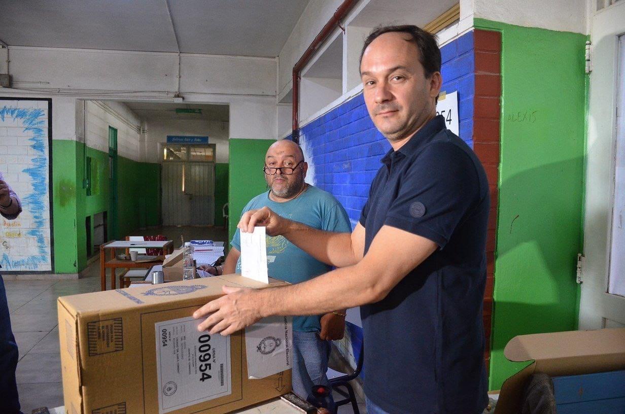Votó el intendente Hormaechea 