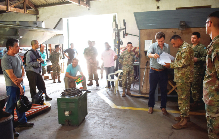 CAPACITACIÓN EN “CHAPA Y PINTURA PARA EL AUTOMOTOR” Y “ELECTRIFICACIÓN RURAL” FORTALECE ALIANZA ENTRE LA MUNICIPALIDAD Y EL EJÉRCITO