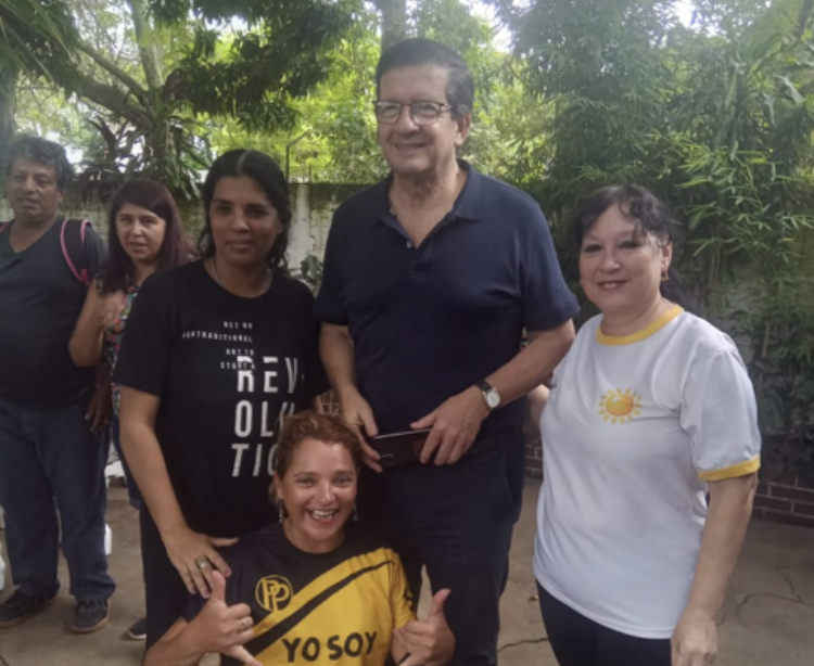 Con gran concurrencia de niños y adultos mayores  comenzó el verano popular
