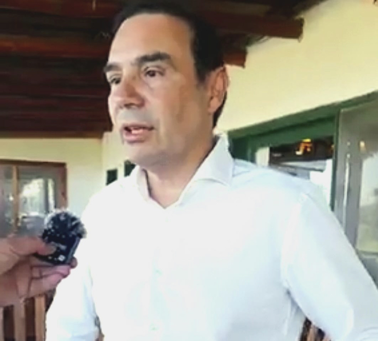 Sueldos: Valdés anunció aumento del 20 por ciento a partir de febrero para la administración pública provincial 