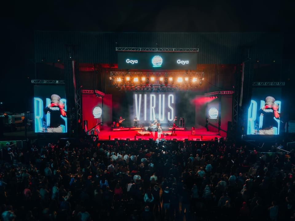 VIRUS HIZO UNA CABALGATA MUSICAL DE LA NOSTALGIA EN LA FIESTA DEL SURUBÍ.