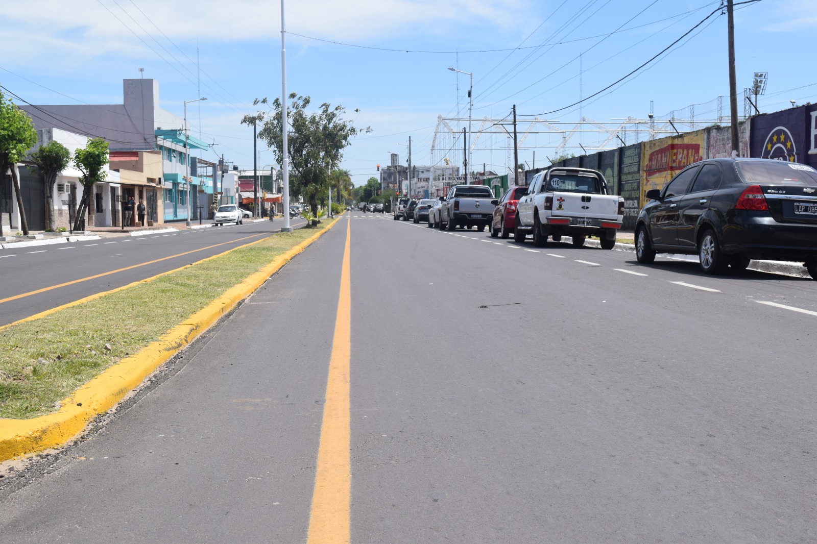 INTENDENTE HORMAECHEA Y GOBERNADOR VALDES INAUGURAN RENOVADA AVENIDA SARMIENTO CON ANUNCIOS DE MÁS OBRAS
