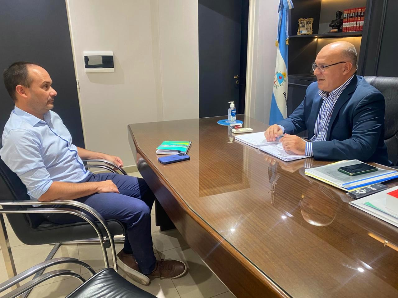 INTENDENTE MARIANO HORMAECHEA SE REUNIÓ CON EL MINISTRO DE OBRAS Y SERVICIOS PÚBLICOS DE LA PROVINCIA