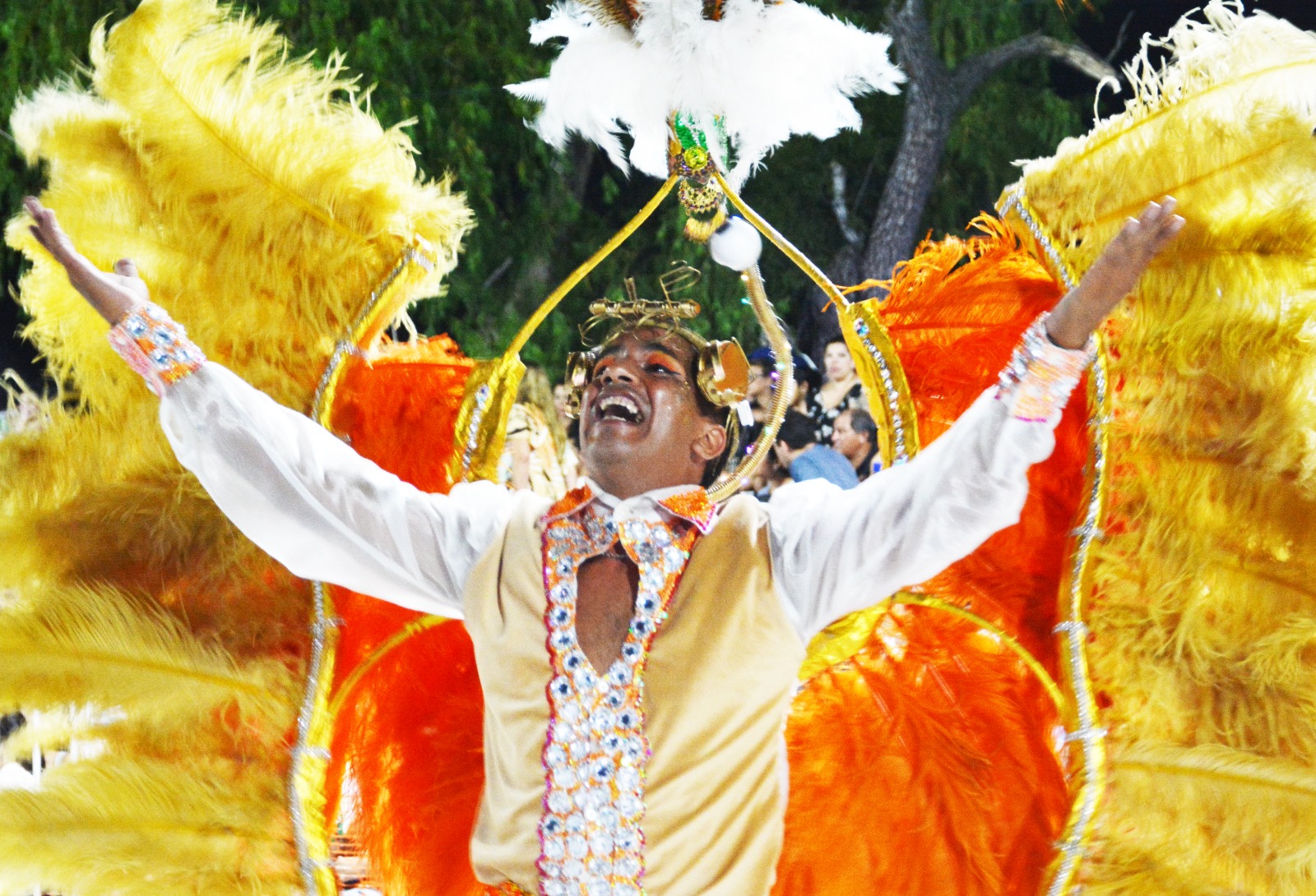 CRÓNICAS CARNAVALERAS: A TODO O NADA