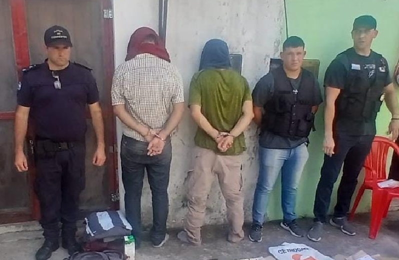 LA POLICÍA DE CORRIENTES REALIZÓ APREHENSIONES Y RECUPERÓ $2 MILLONES ROBADOS EN ESQUINA