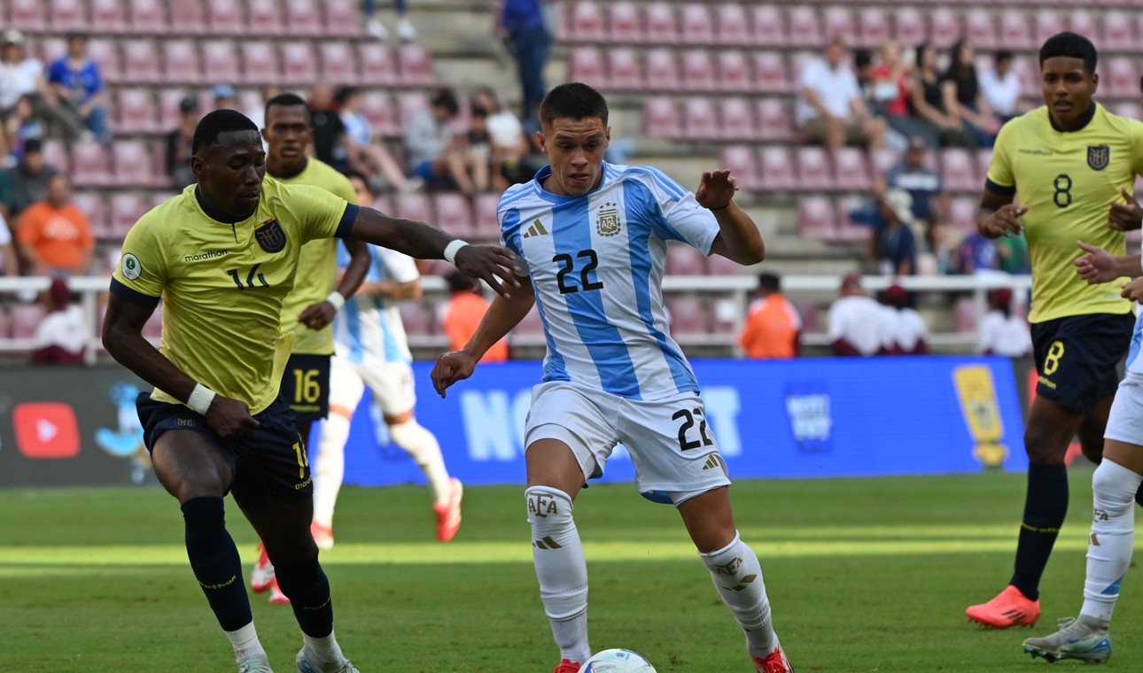 Argentina desperdició chances, empató y avanzó segunda: Colombia pasó primera y Brasil tercero