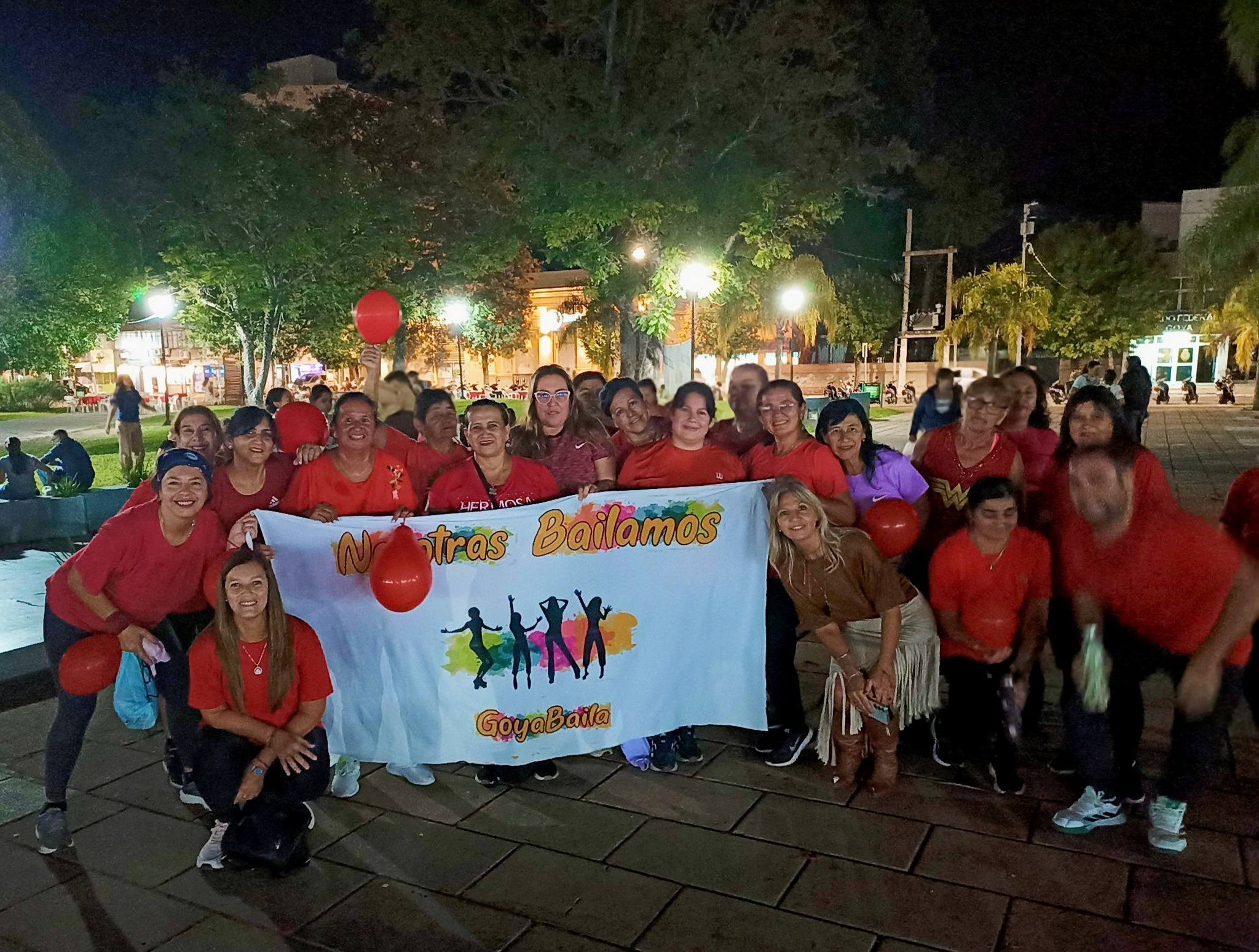 LA PLAZA MITRE FUE EL PUNTO DE ENCUENTRO PARA LA JORNADA DE CONCIENTIZACIÓN DEL PARKINSON