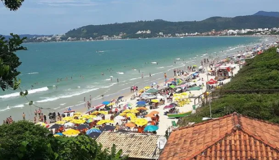 Brasil: una argentina denunció que acosaron a su hija de 7 años en un balneario