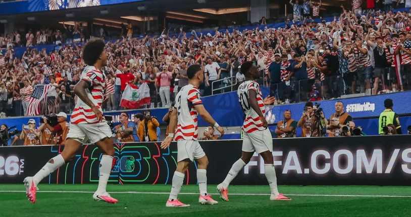 Baile Mundial: EE.UU. aplastó 4 a 1 a Paraguay en su partido inaugural