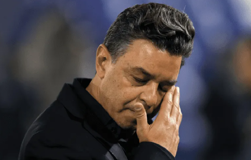 Con un final polémico, River perdió 1 a 0 contra Gimnasia en el Monumental y se complica su clasificación a la Libertadores