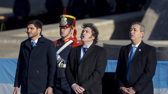  MILEI REFLOTÓ LA FIRMA DEL PACTO DE MAYO CON UNA CONVOCATORIA QUE INCLUYÓ A CRISTINA Y MACRI