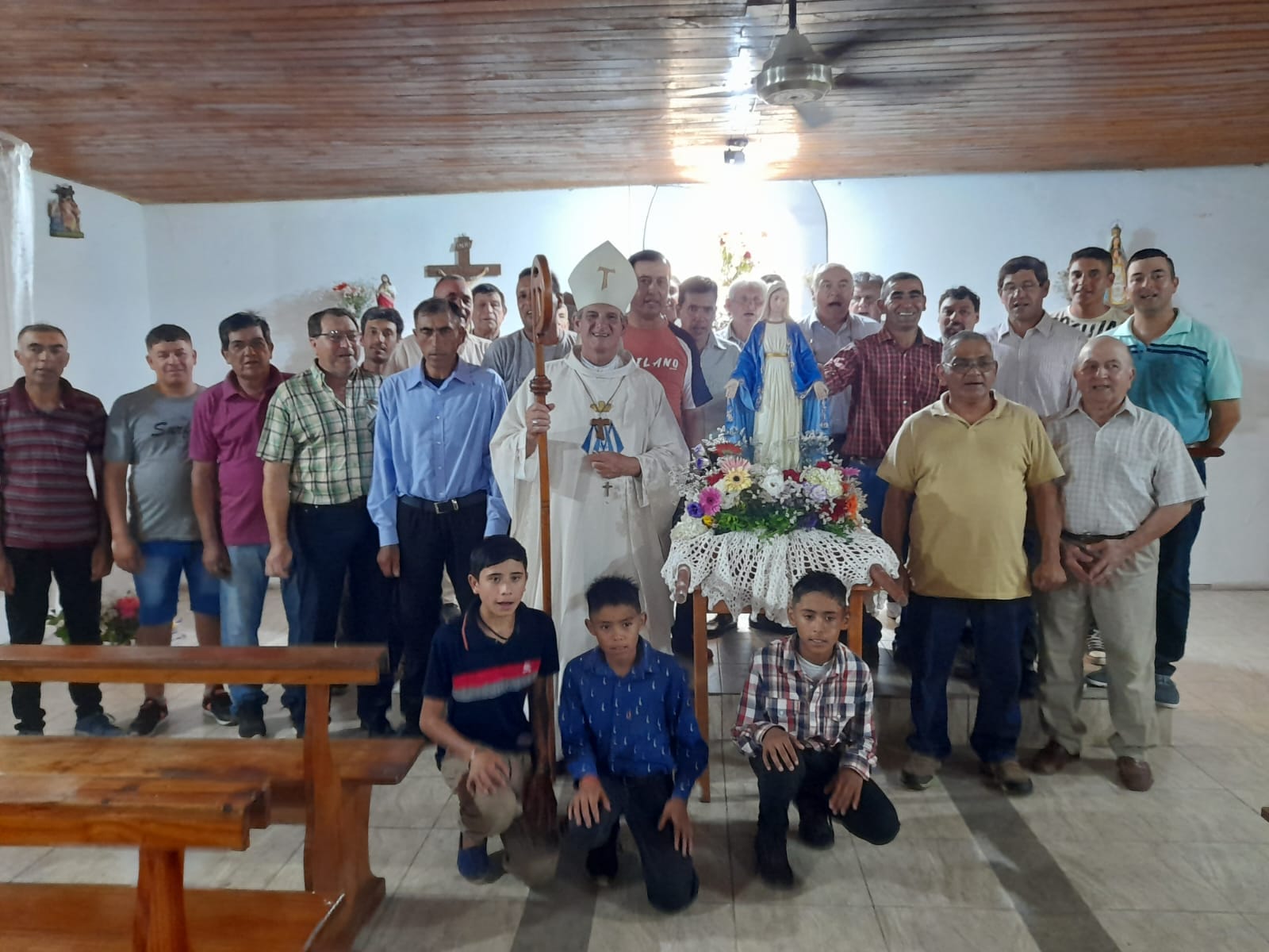 PARAJE LA BOLSA: El obispo encabezó la fiesta patronal de Nuestra Señora de La Medalla Milagrosa