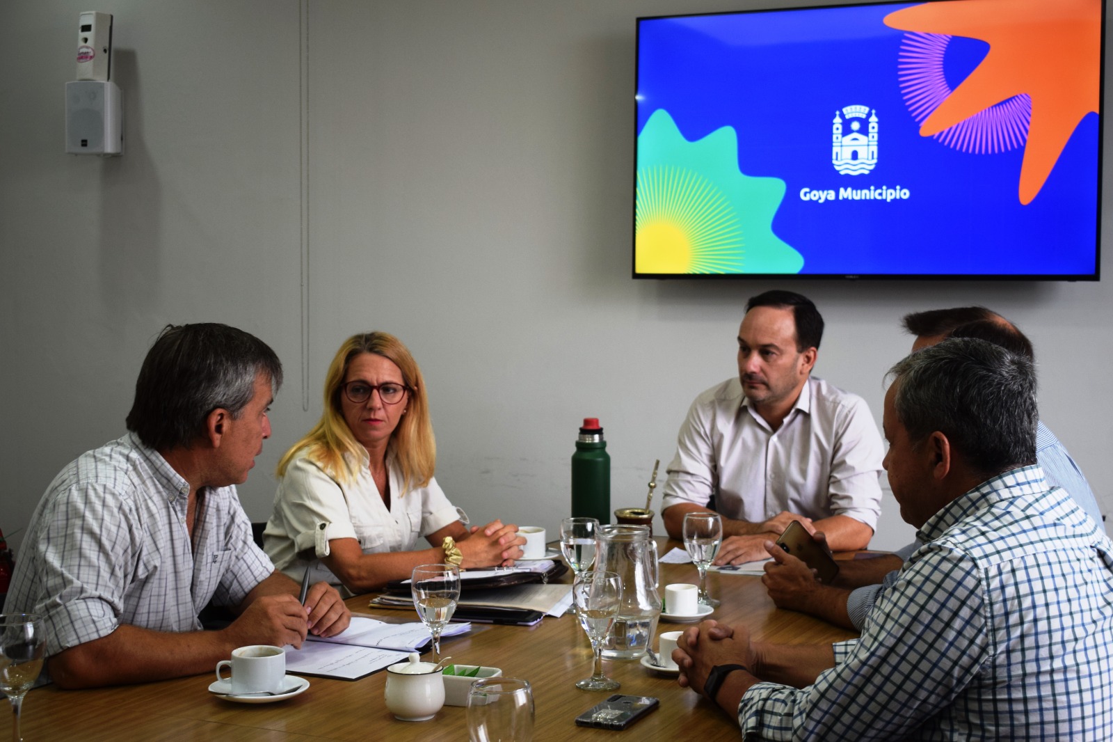 MUNICIPIO Y ENTIDADES DEL ACTIVIDAD ECONÓMICA ESTABLECEN AGENDA DE TRABAJO