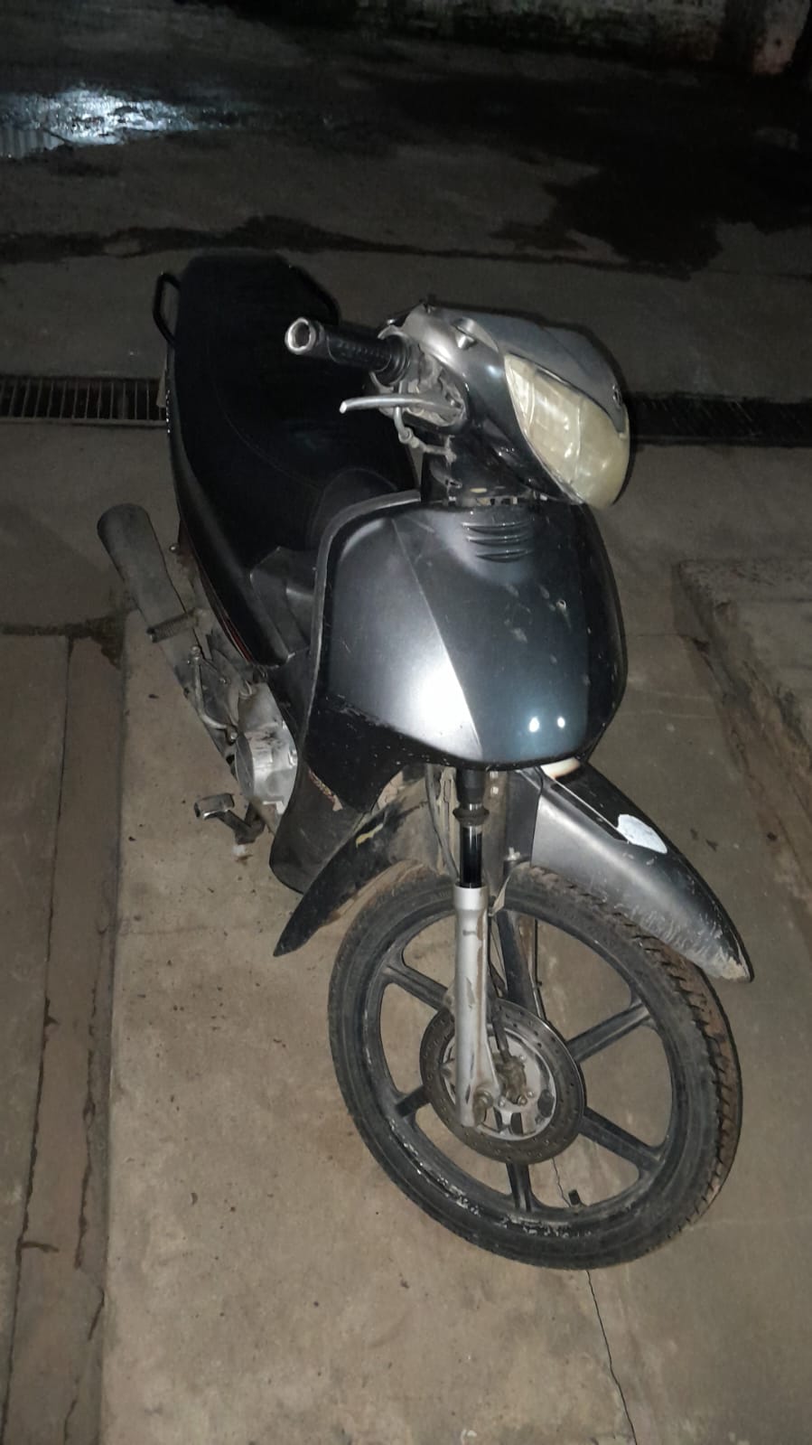 COMISARÍA CUARTA: Motocicleta recuperada en el Barrio San Ramón