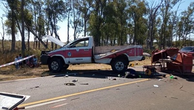 Murió un bombero voluntario tras el vuelco de un autobomba