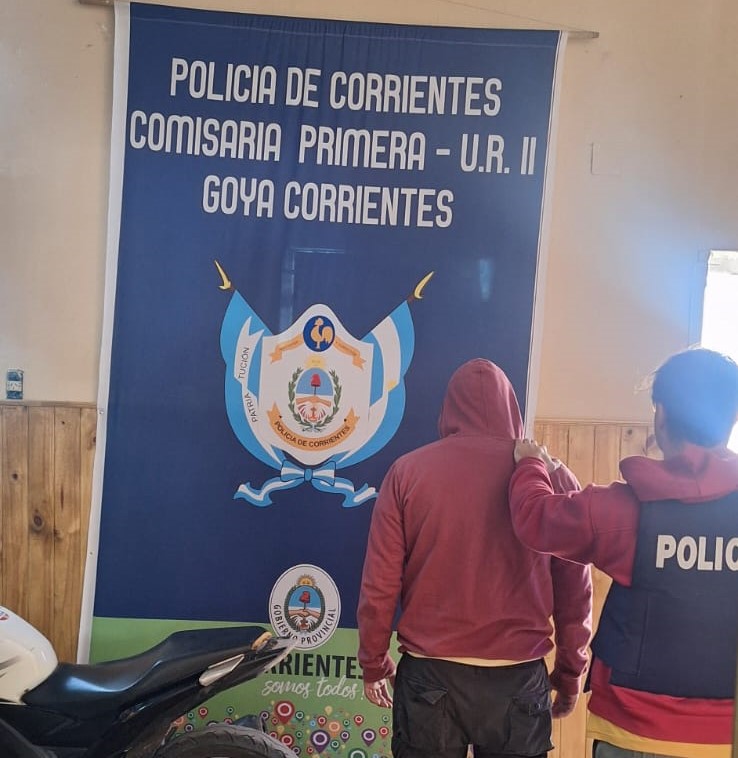 POLICIA RECUPERO MOTOCICLETA ROBADA DE VILLA MARTELLI