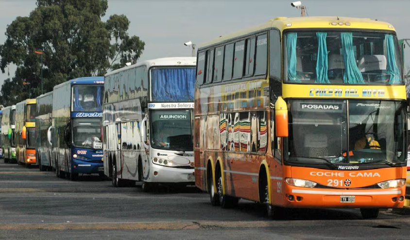 Micros de larga distancia en vacaciones: anunciaron un importante cambio para el equipaje de los pasajeros