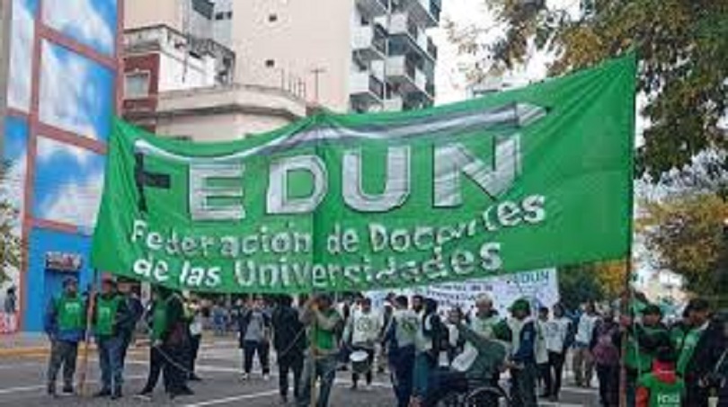 SE INICIO UN PARO UNIVERSITARIO POR 48 HORAS  POR RECLAMO SALARIAL