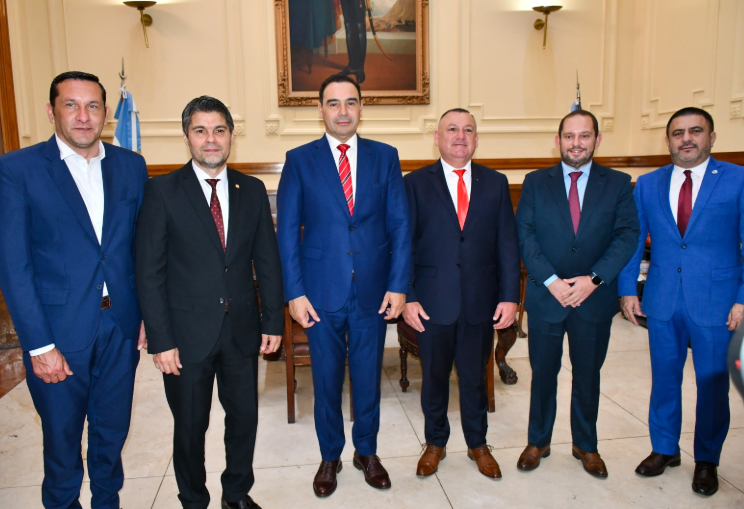 EL GOBERNADOR DE CORRIENTES RECIBIÓ A SU PAR DE ÑEEMBUCÚ Y REFORZÓ LAZOS INSTITUCIONALES CON LA JURISDICCIÓN