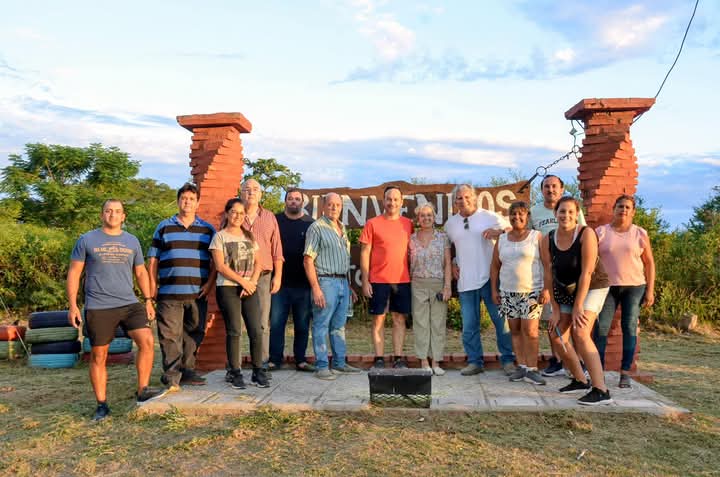 INTENDENTE HORMAECHEA RECORRIÓ EL BARRIO SANTA CLARA JUNTO A VECINOS Y FUNCIONARIOS