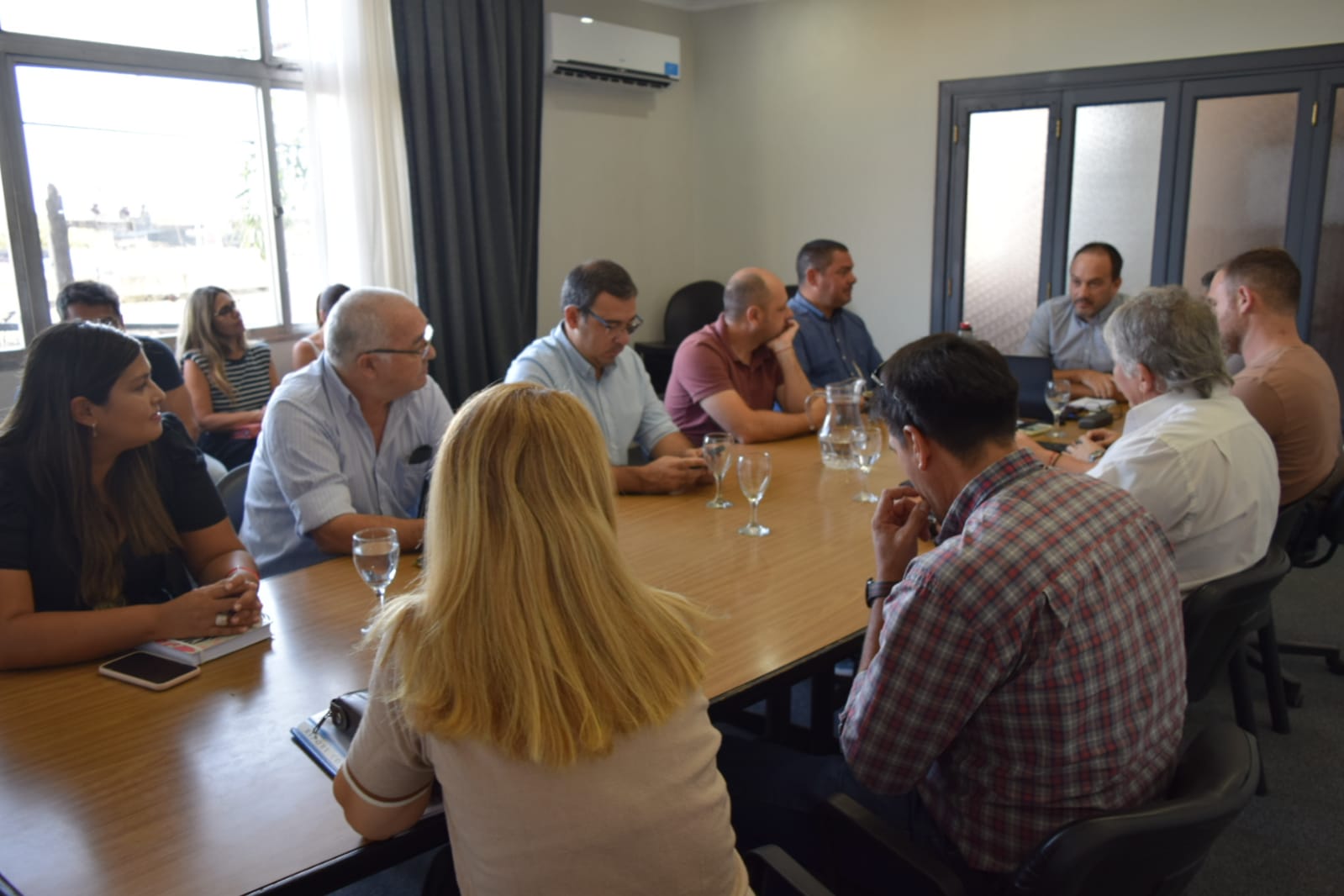 REUNIÓN DEL INTENDENTE HORMAECHEA CON FUNCIONARIOS MUNICIPALES