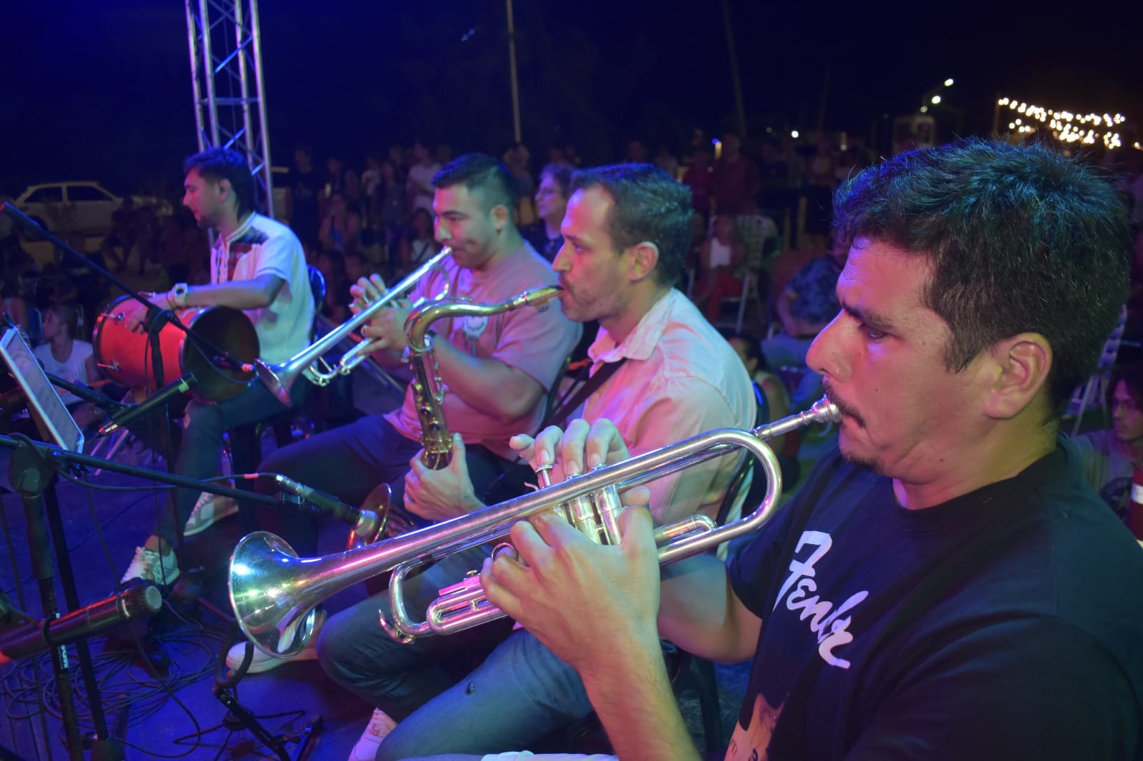 LA COSTANERA NORTE SE LLENA DE RITMO CON “OS DEMONIOS Y AMIGOS” EN UNA RODA EN FAMILIA   