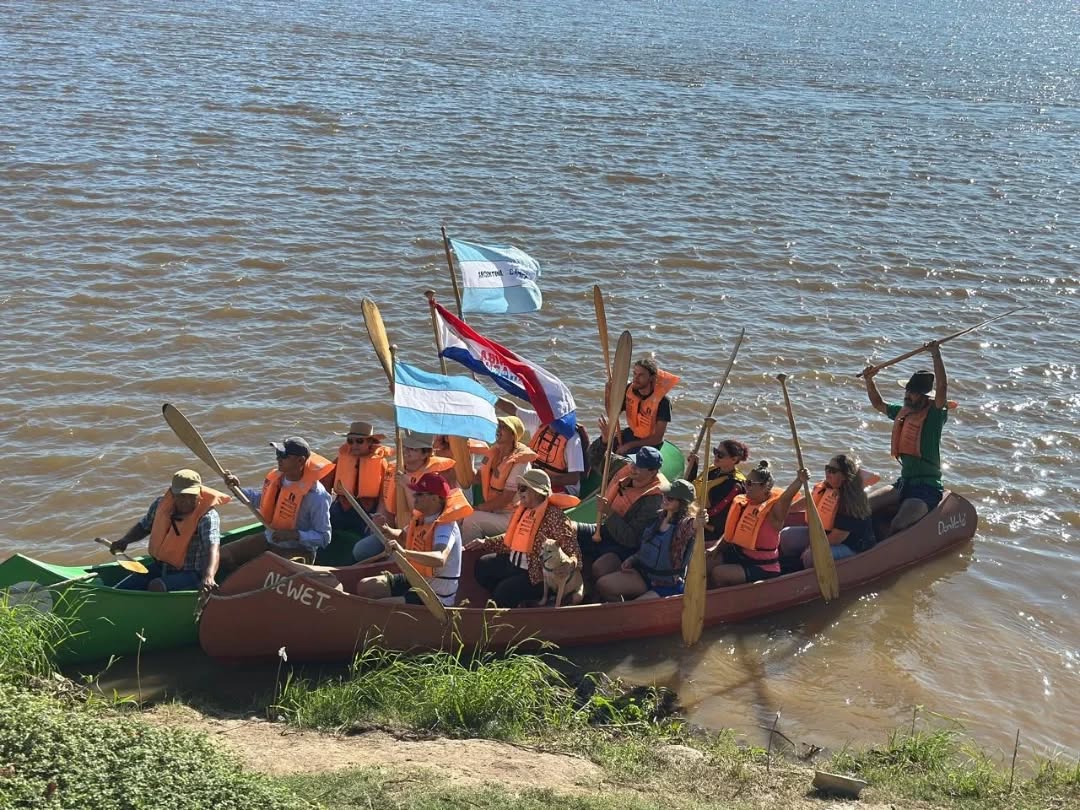 En defensa del Río Paraná: Llega a Goya una remada que salió desde Formosa