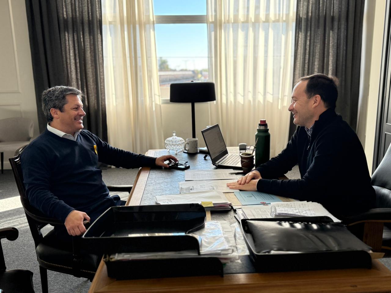 REUNIÓN DEL INTENDENTE MARIANO HORMAECHEA CON VICEINTENDENTE ELECTO SEBASTIÁN MAZZARO