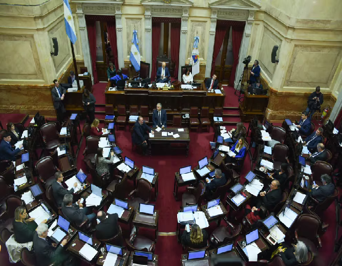 Uno por uno, cómo votó cada senador la Ley Bases.