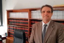 EN ENTRE RIOS: Conmoción por la muerte de un juez correntino tras caer de un edificio.