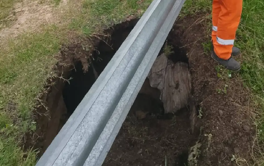 Socavón en Ruta 12: todos los desvíos vehiculares hacia Misiones y Corrientes Capital