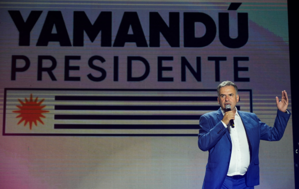 Quién es Yamandú Orsi, el nuevo presidente de Uruguay que promete construir "un país mejor"
