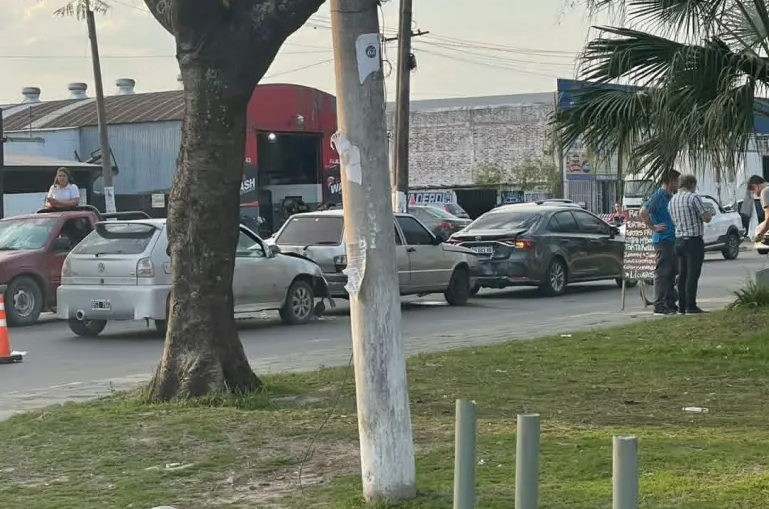 TRES VEHÍCULOS PROTAGONIZARON UN CHOQUE MÚLTIPLE EN GOYA