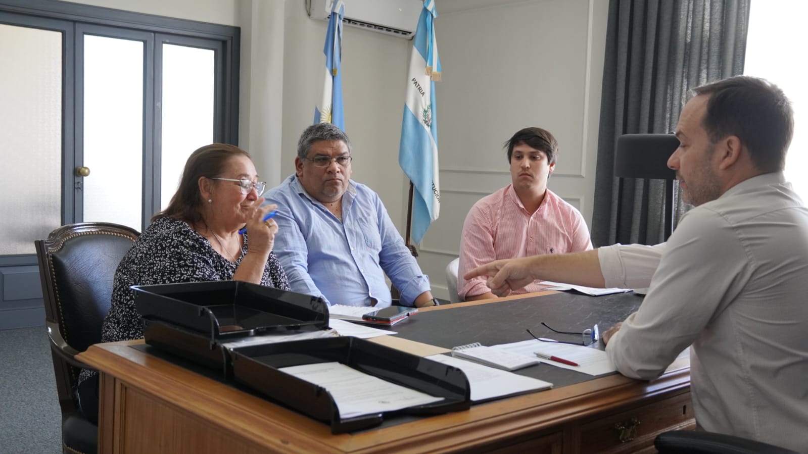 INTENDENTE MARIANO HORMAECHEA RECIBIÓ A DIRIGENTES DEL PANU