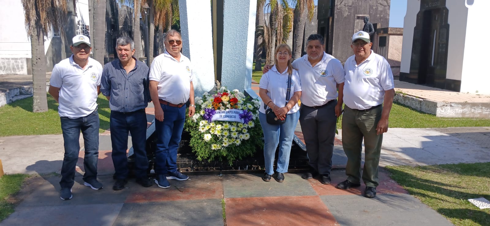 HOMENAJE DEL CENTRO EMPLEADOS DE COMERCIO A LOS AFILIADOS DIFUNTOS