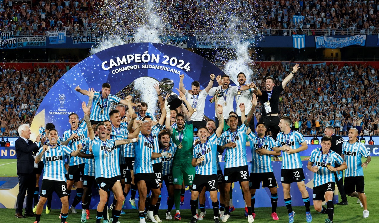 ¡Racing salió campeón de la Copa Sudamericana y cortó su sequía de 36 años!