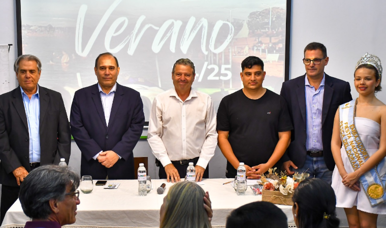 Paso de la Patria presentó su oferta turística veraniega en Casa Iberá