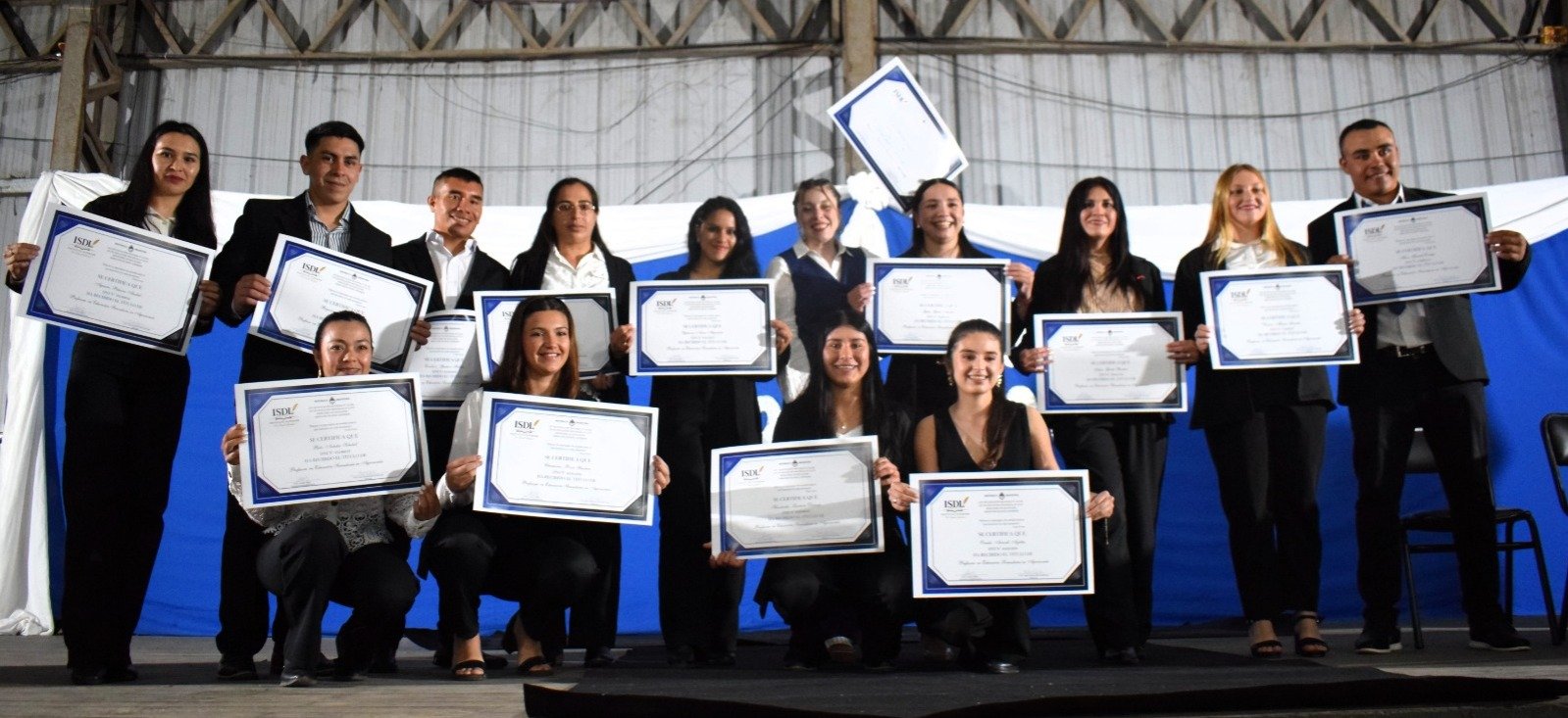 acto graduacion Instituto Daniel Lesteime 15