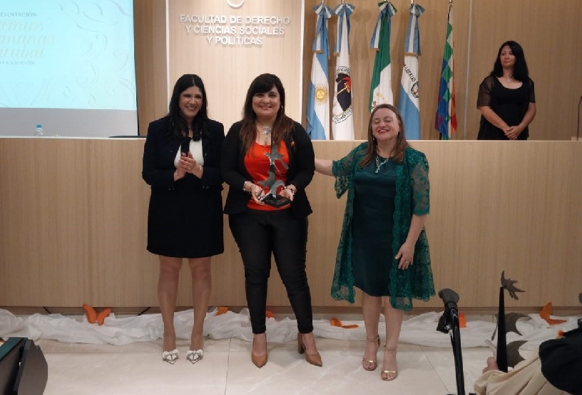 Mujeres Goyanas distinguidas con los Premios Hermanas Mirabal 2024:  LA DIRECTORA DE LA MUJER AGOSTINA MONTENEGRO FUE RECONOCIDA CON ESTE PREMIO