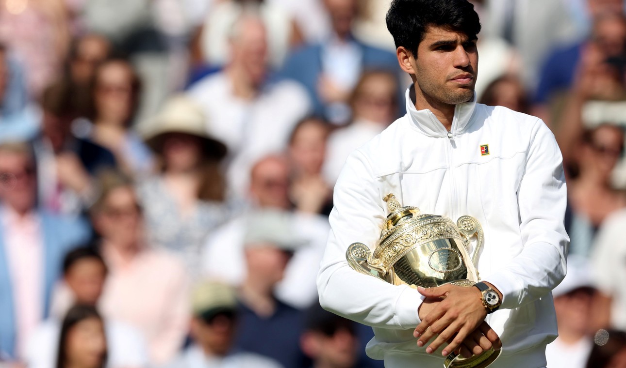 Carlos Alcaraz barrió en sets corridos aNovak Djokovic y se consagró bicampeón de Wimbledon