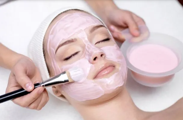 ANMAT prohibió una serie de cosméticos para la piel y el cabello