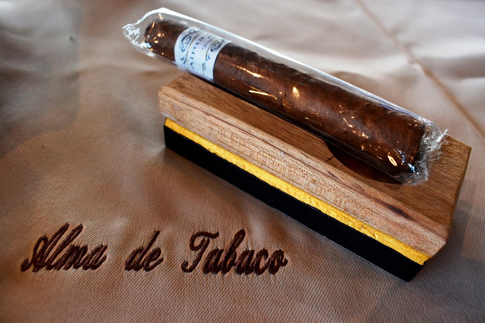HOY SE VIVE A PLENO EL 14º ENCUENTRO DE CIGARROS Y PUROS