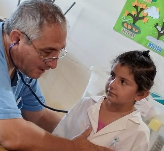 El  subsecretario de Salud de la Municipalidad Dr. Emilio Martínez comentó respecto de los operativos médicos asistenciales desplegados en la zona rural.