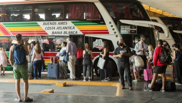 Feriados abril 2025: ¿cuándo es el próximo fin de semana largo en Argentina?